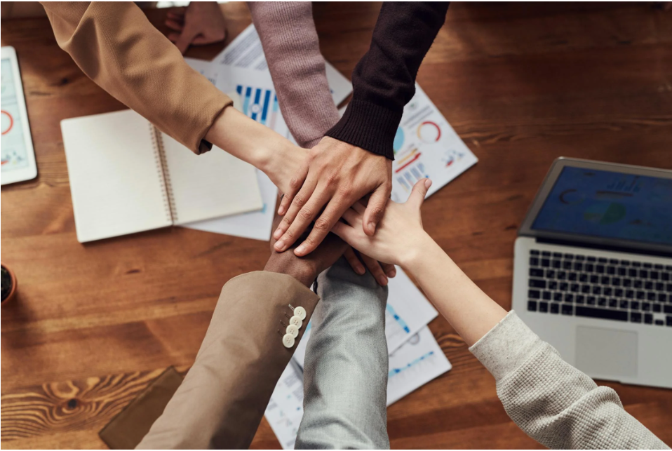 The principle of transparent and equal employment